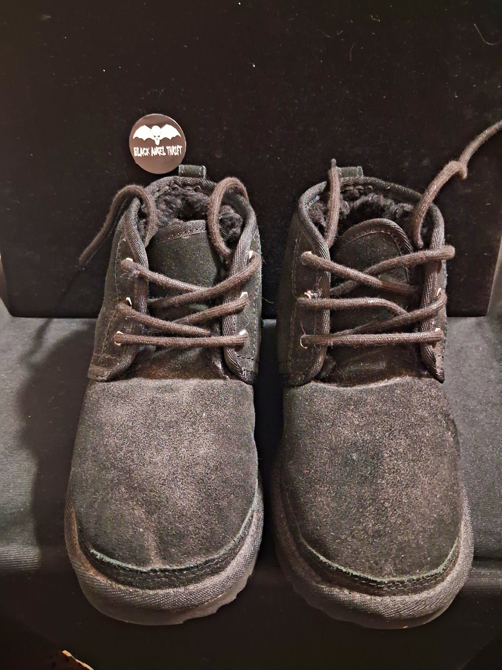 UGG Neumel II Black Suede Lace Up Chukka Boots Big Kids Size 2 NWOB 1017320K